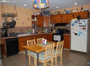 516 3rd Ave, Lyndhurst, NJ 07071