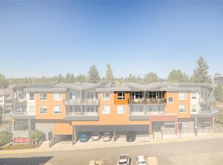 525 3rd St #301, Nanaimo, BC V9R1W7