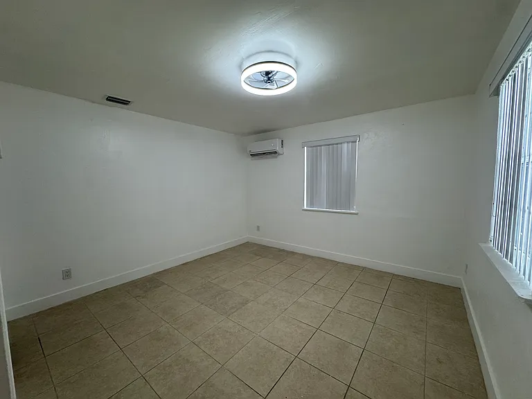 222 Grand Canal Dr #224 — Photo 11