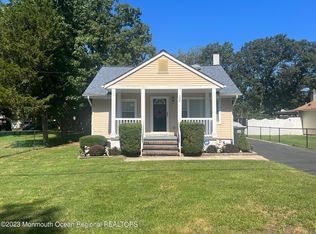 136 W 5th St, Howell, NJ 07731