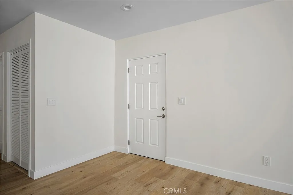 3 bed, 3.5 bath, 1453 sqft, $4,350 — Photo 2