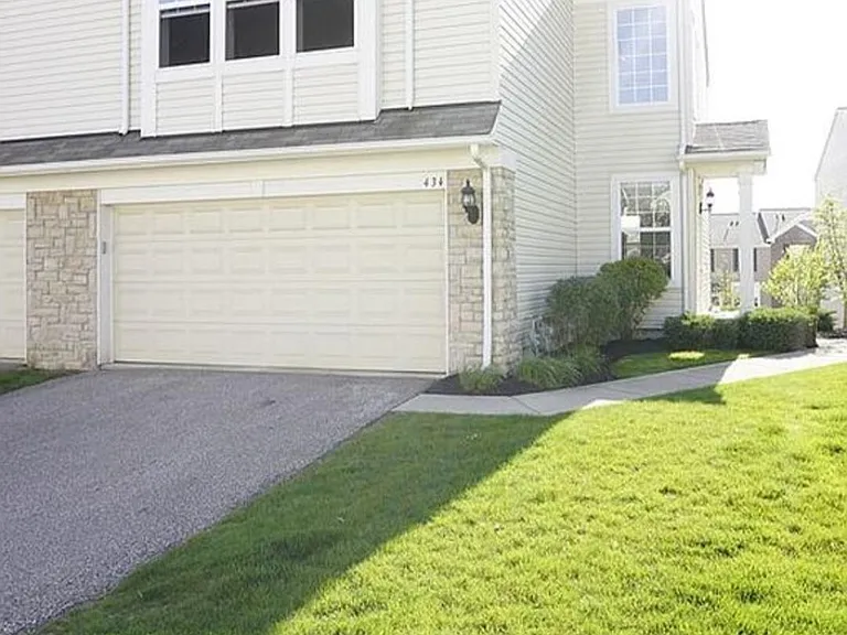 434 Turner Dr — Photo 2
