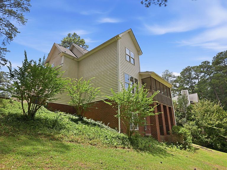 Listing photo 4
