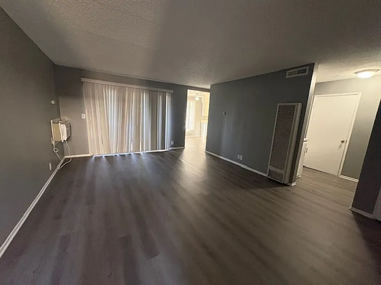 141 W Lambert Rd — Photo 14