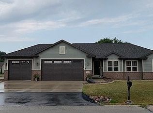 W4894 Cliff View Dr, Sherwood, WI 54169