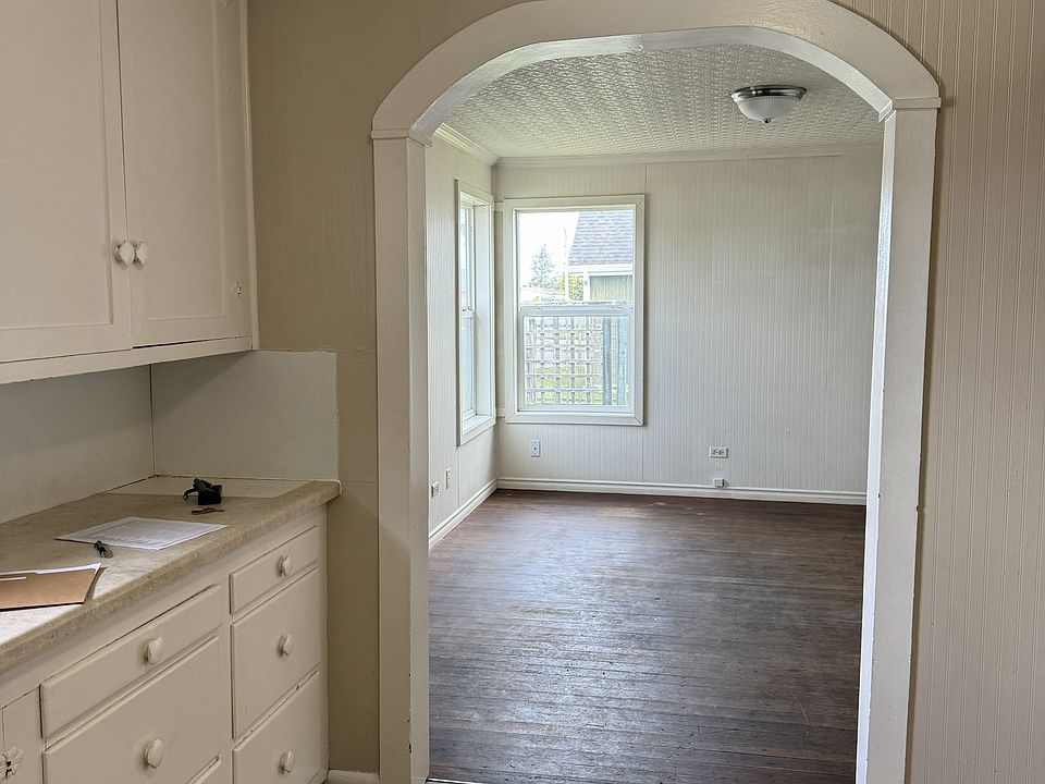 1st image of 1310 Washington Ave S #7