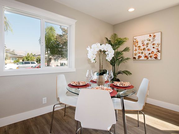 4th image of 2649 Puccini Ave