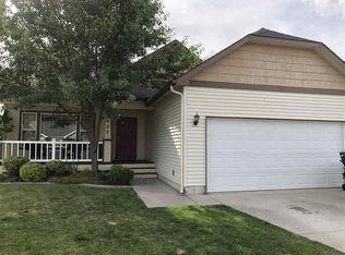 1607 N Tschirley Ln, Greenacres, WA 99016