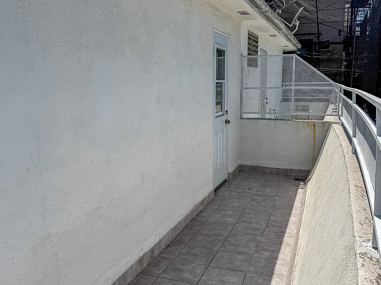 balcony
