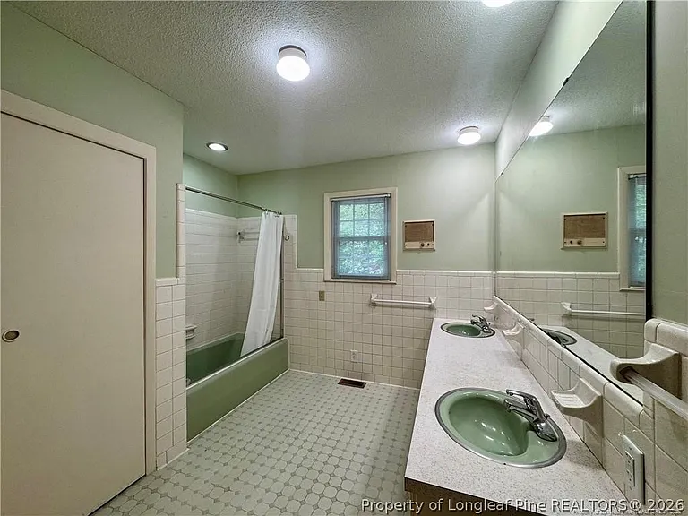 400 Harrill St — Photo 12
