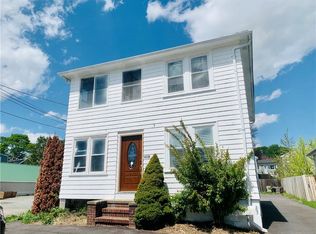 419 Maple Ave, Barrington, RI 02806