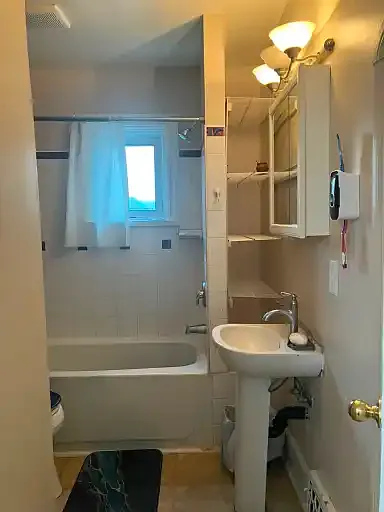 240 Cathedral Ave #1 — Photo 8