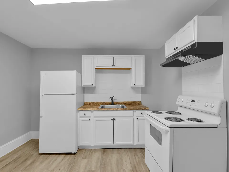 149 W Ridge St #2B