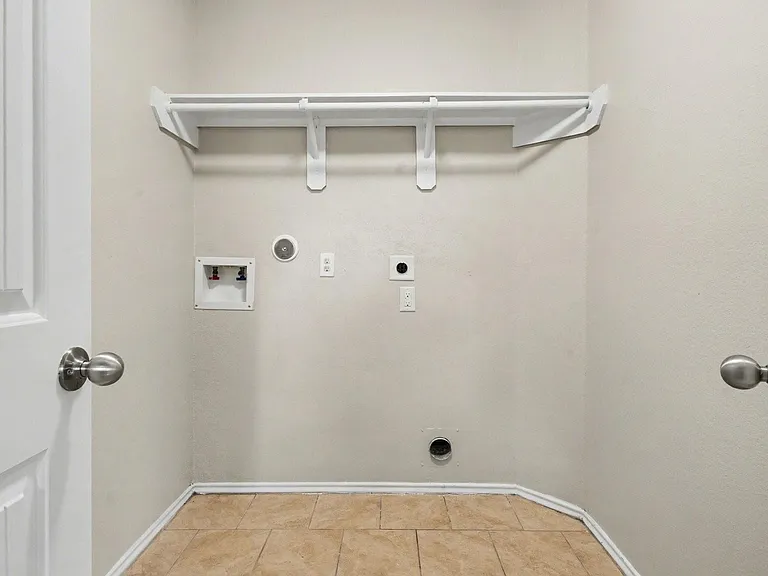 21622 Messara Ct — Photo 15