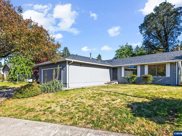 361 W Pine St, Sweet Home, OR 97386