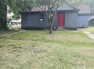 519 S B St, Arkansas City, KS 67005