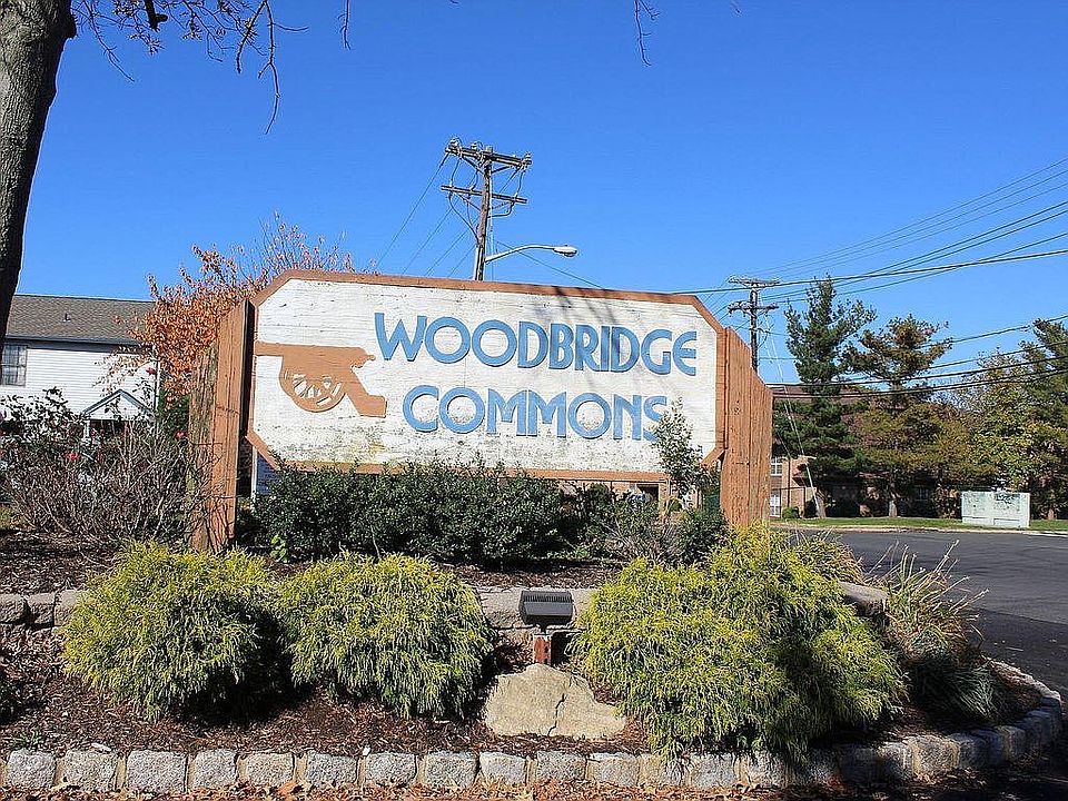1st image of 911 Woodbridge Comns Way #911
