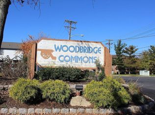 911 Woodbridge Comns Way #911, Iselin, NJ 08830