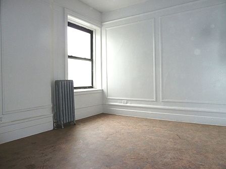 2nd image of 701 W 179th St APT 69