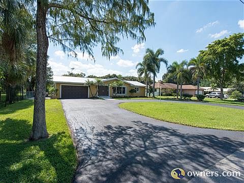 Front View full driveway length