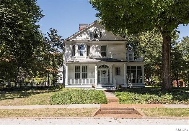 1st image of 425 Wesley Ave