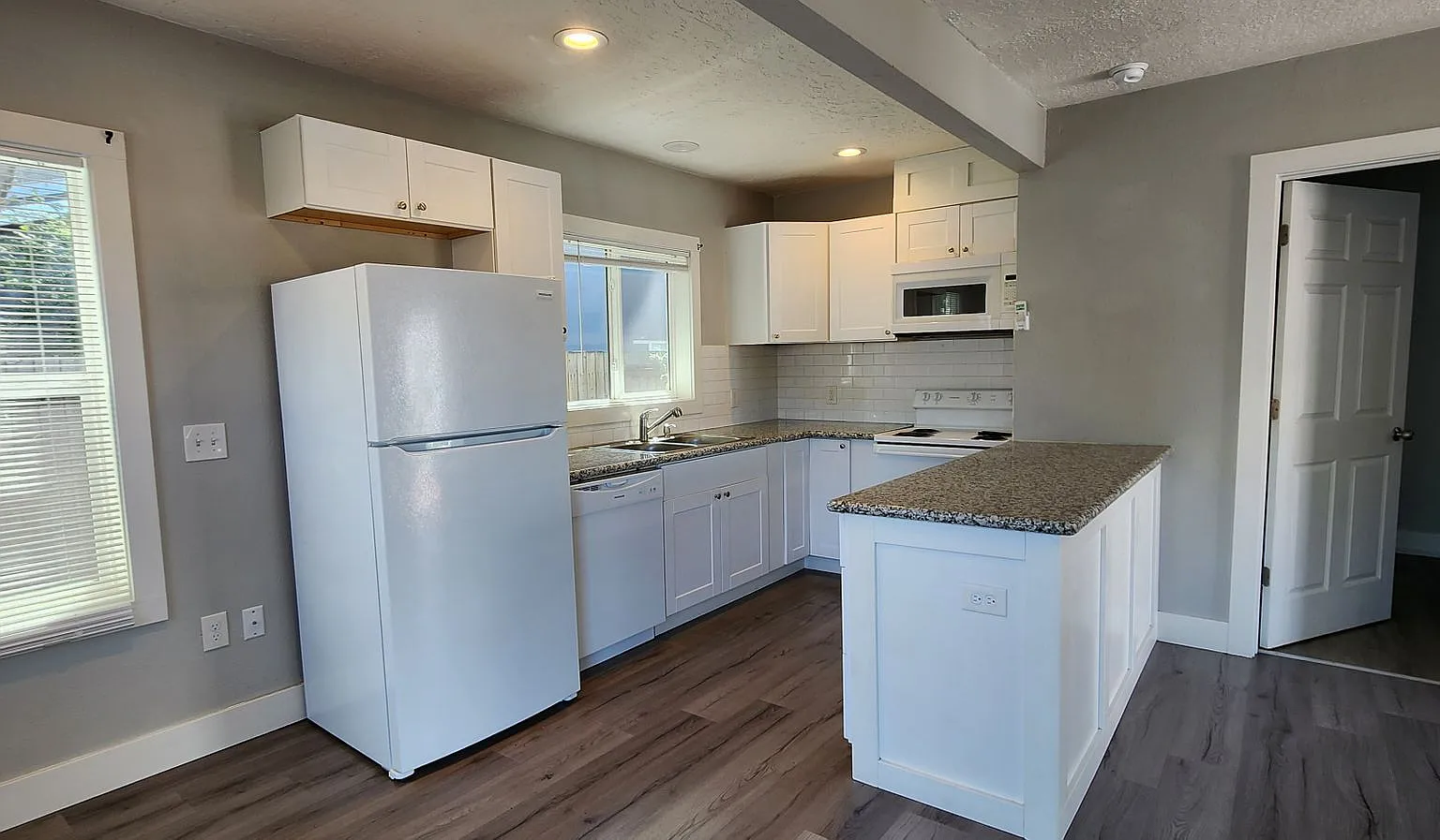 Park Street Apartments — Photo 1