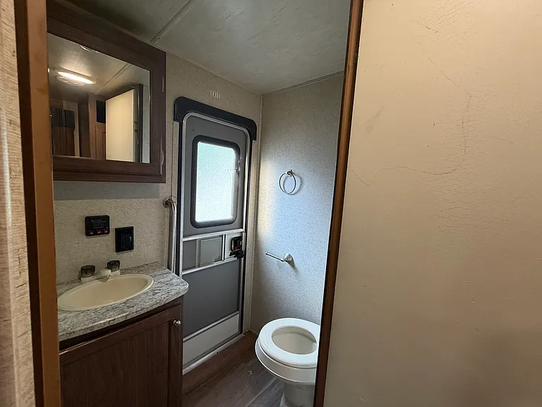 835 Lancaster Ave #B — Photo 7