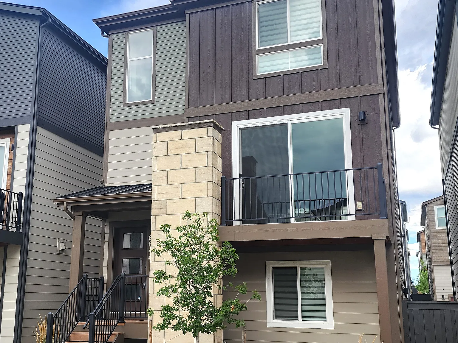 3 bed, 2.5 bath, 1988 sqft, $2,750 — Photo 1