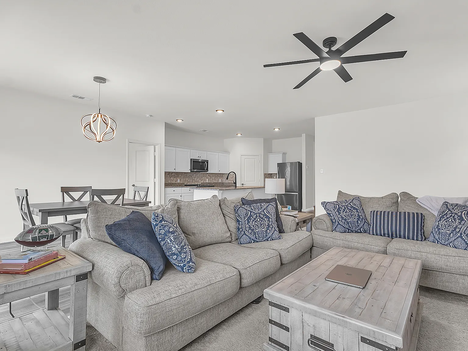 4 bed, 1824 sqft, $2,800 — Photo 3
