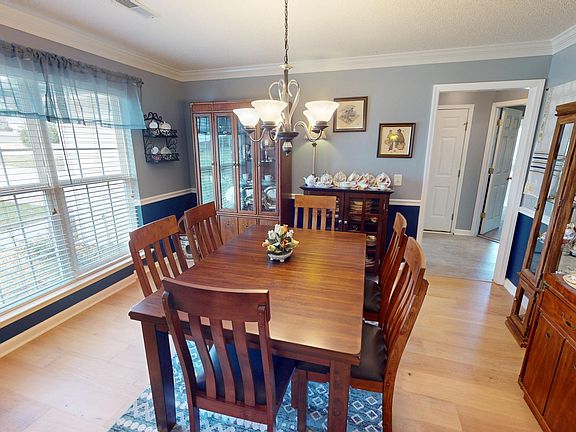 3rd image of 109 Harvest Hill Ct NE