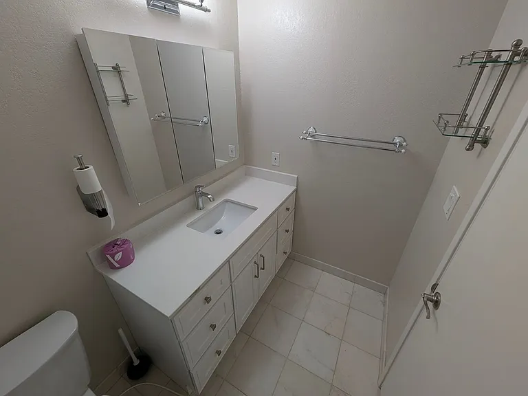 2650 Jones Rd #11 — Photo 11