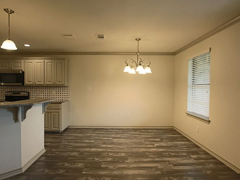 5912 Villa Rosa Way — Photo 6