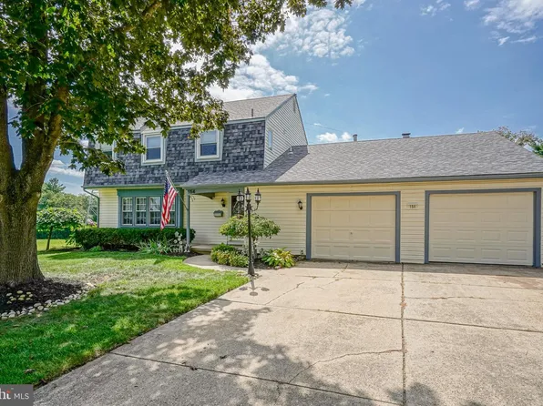 154 Forge Rd, Delran, NJ 08075