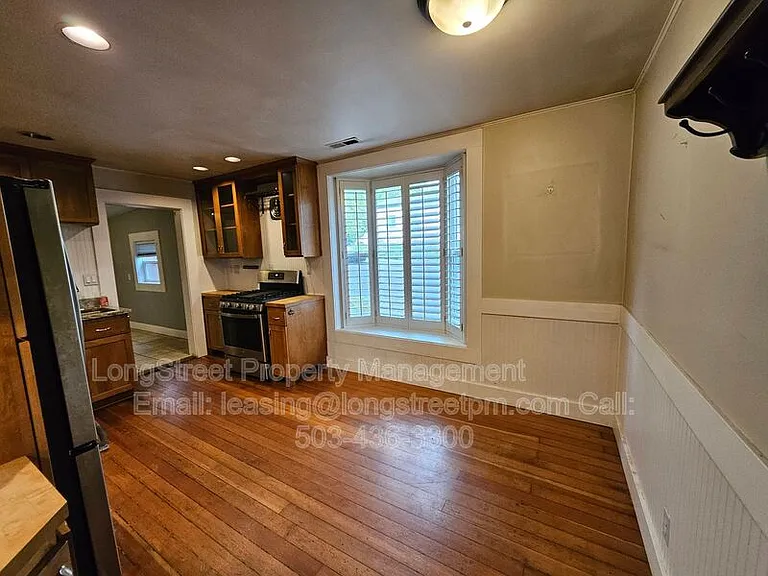 1734 SW Market St — Photo 6