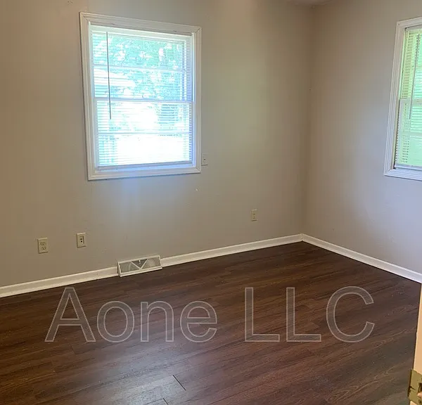2618 SW Clay St — Photo 4
