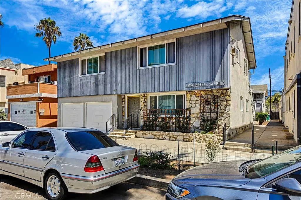 2 bed, 981 sqft, $3,195 — Photo 1