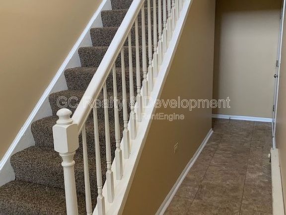 2nd image of 632 Chelsea Ct