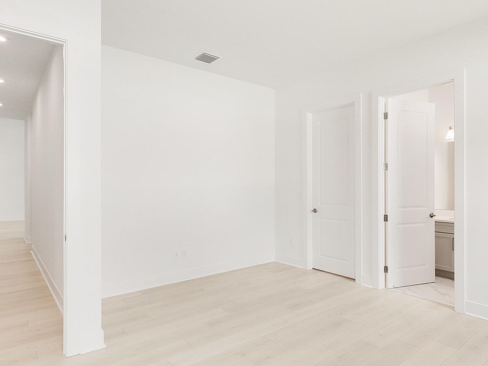 1st image of 5455 SW Pomegranate Way