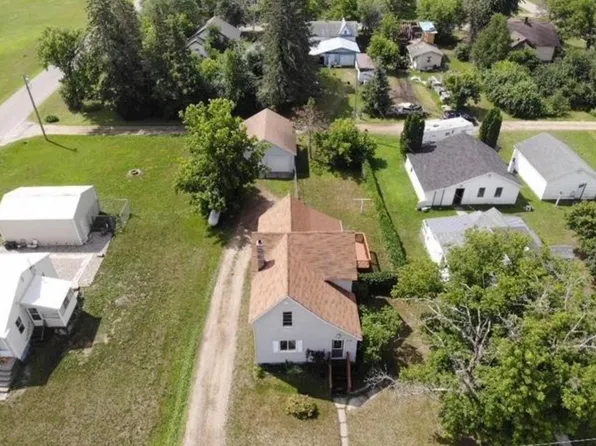317 Minnesota Ave E, Sebeka, MN 56477