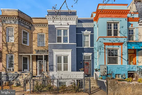 46 Q St NE #B Photo 1