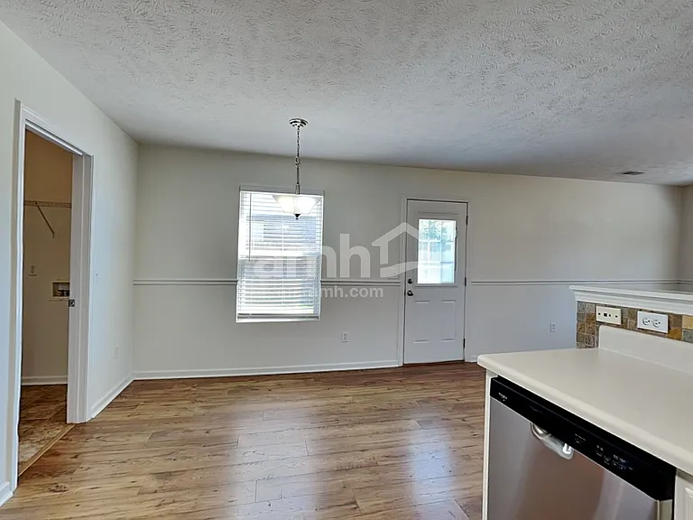 2840 Meadow Gln — Photo 5