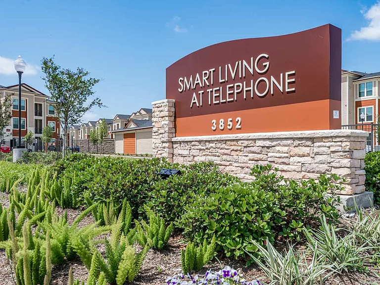 Smart Living at Telephone — Photo 8