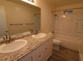 608 107th Pl SW #B, Everett, WA 98204