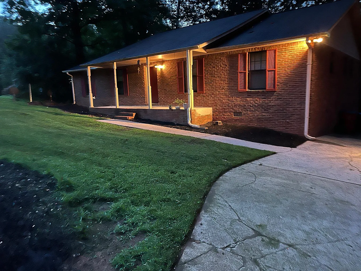 2 bed, 1326 sqft, $1,575 — Photo 2