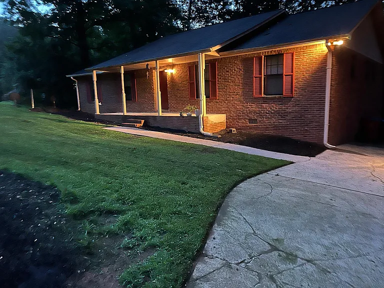 5149 Rocky Hill Dr SW #A & B — Photo 2