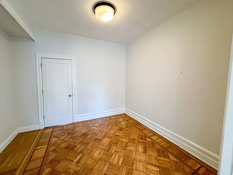 220 Windsor Pl #2 — Photo 8