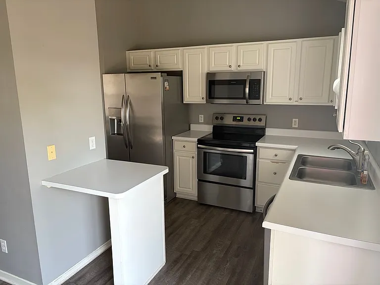 17516 Gertrude Cir — Photo 7