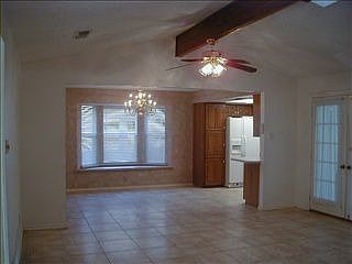 5th image of 1841 Westcrest Dr