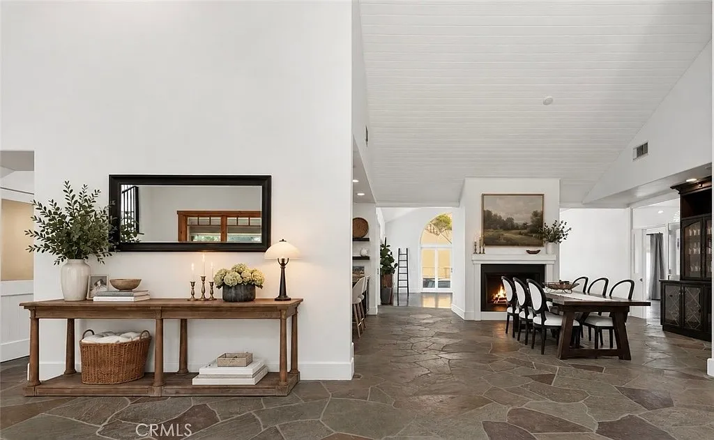 5 bed, 5259 sqft, $25,000 — Photo 4