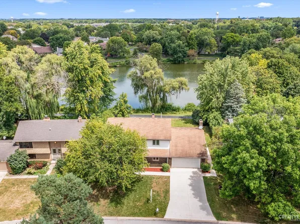 6345 Surrey Ridge Rd, Lisle, IL 60532